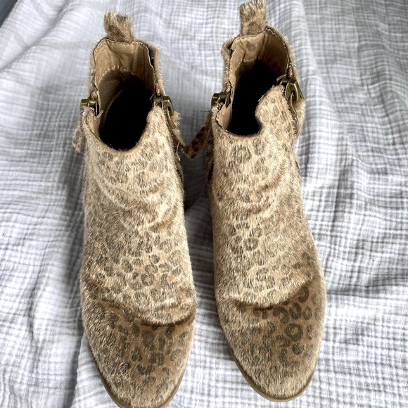 Very G cheetah booties - Picture 3 of 4